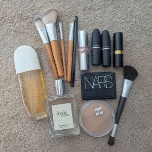 Makeup Stuff